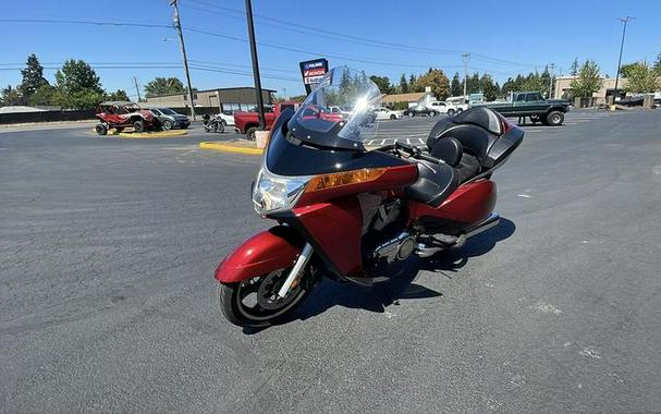 2015 Victory Motorcycles® Vision® Tour Sunset Red with Black Pinstripe
