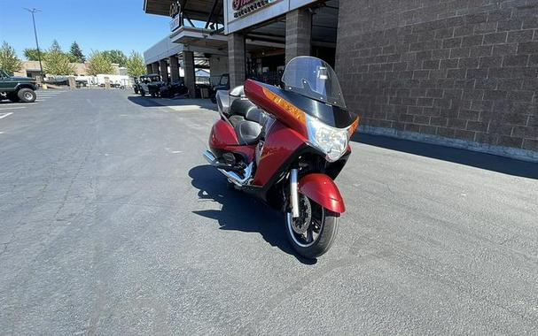 2015 Victory Motorcycles® Vision® Tour Sunset Red with Black Pinstripe