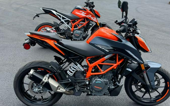 2023 KTM Duke 390