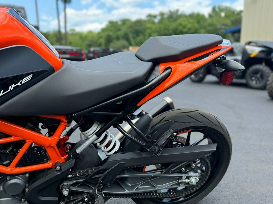 2023 KTM Duke 390