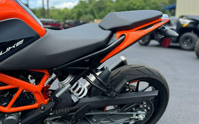 2023 KTM Duke 390