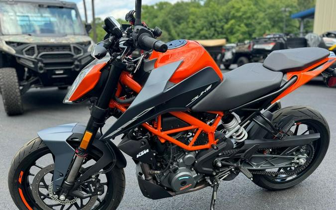 2023 KTM Duke 390