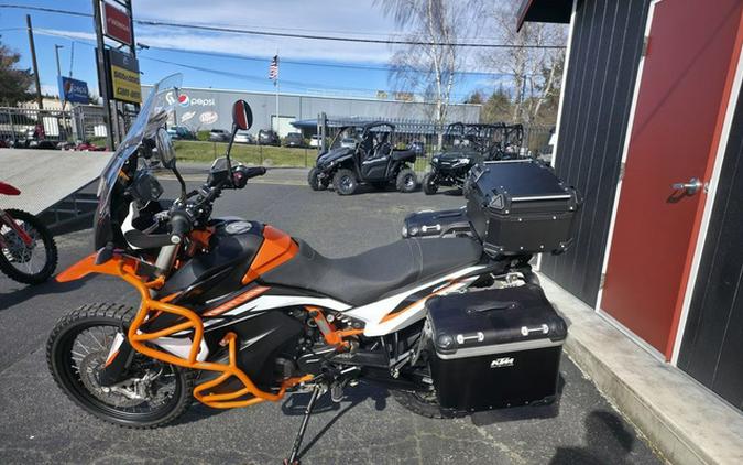 2021 KTM Adventure 890 R