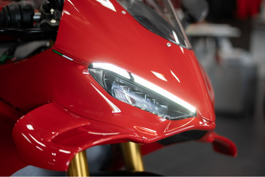 2025 Ducati Panigale V4 S