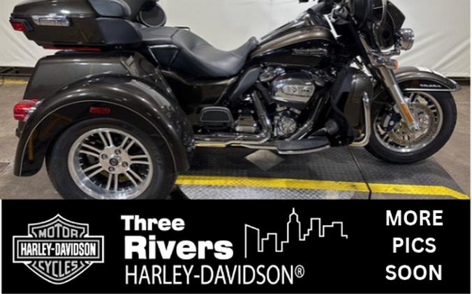 2020 Harley-Davidson Tri Glide Ultra River Rock Gray/Vivid Black