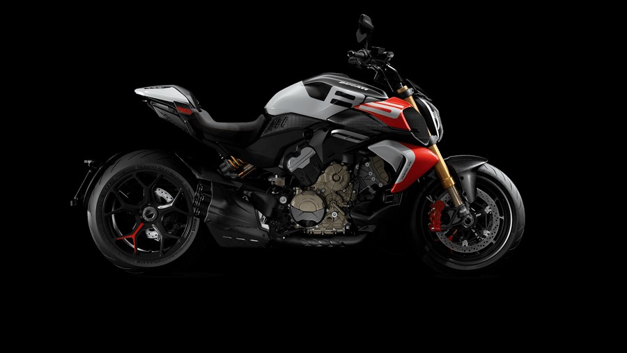 2026 Ducati DIAVEL V4