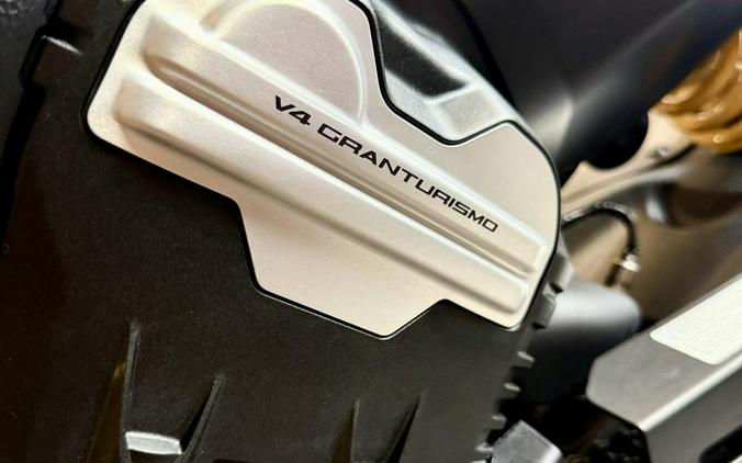 2026 Ducati DIAVEL V4