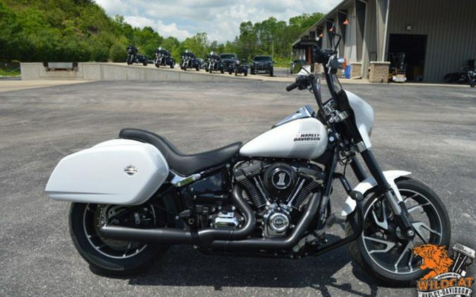 2021 Harley-Davidson Sport Glide Review: Two-Wheeled Convertible