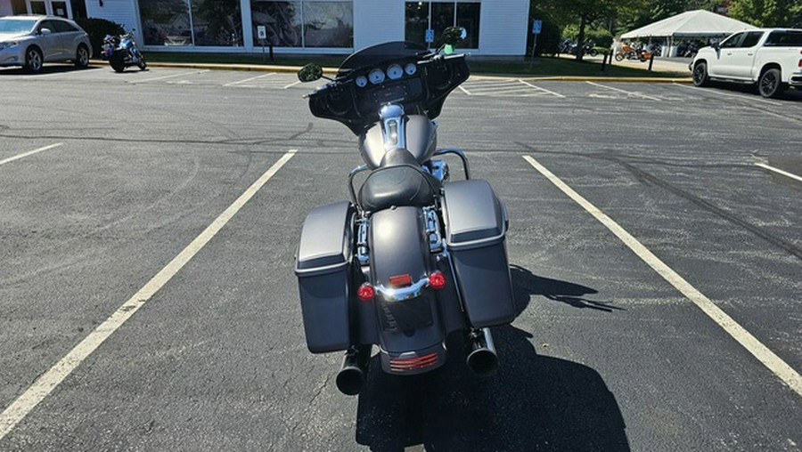 2017 Harley-Davidson FLHXS - Street Glide Special