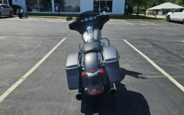 2017 Harley-Davidson FLHXS - Street Glide Special