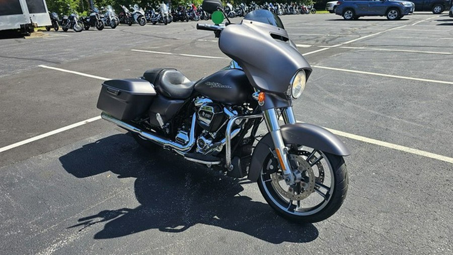 2017 Harley-Davidson FLHXS - Street Glide Special