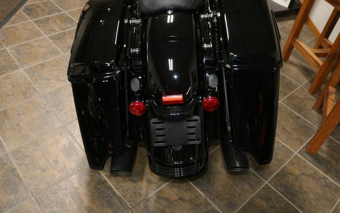 2024 Harley-Davidson® Road King® Special Vivid Black