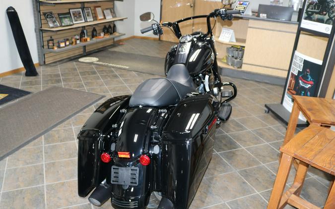 2024 Harley-Davidson® Road King® Special Vivid Black