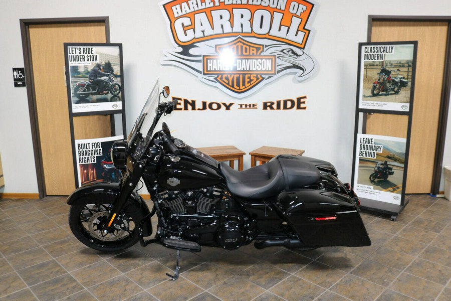 2024 Harley-Davidson® Road King® Special Vivid Black