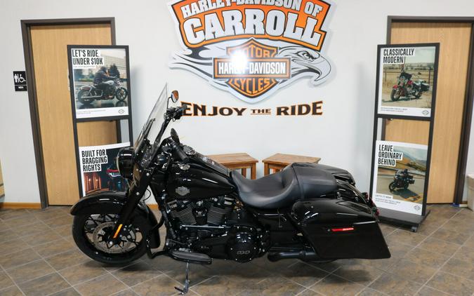 2024 Harley-Davidson® Road King® Special Vivid Black