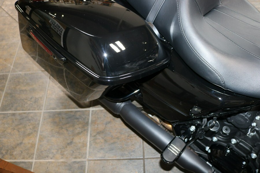 2024 Harley-Davidson® Road King® Special Vivid Black