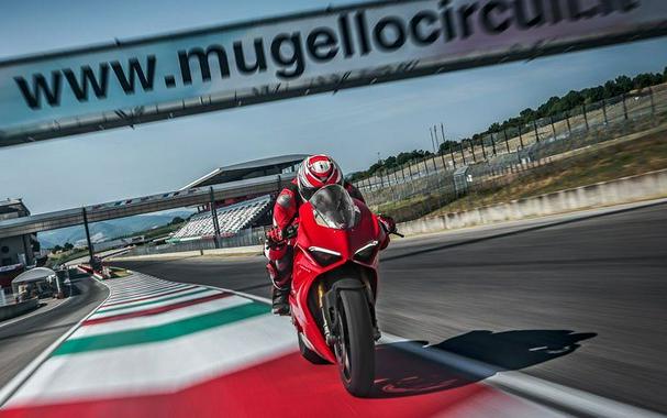 2019 Ducati Panigale V4 Speciale