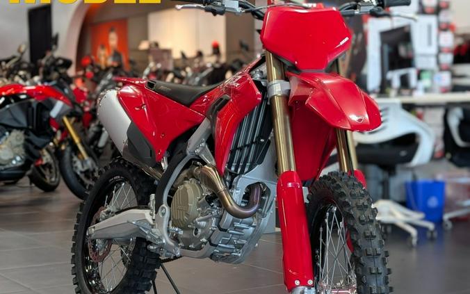 2026 Ducati Desmo450 MX