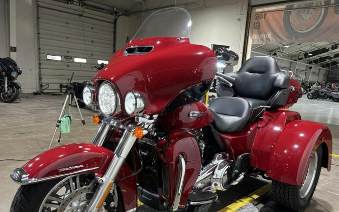 2021 Harley-Davidson Tri Glide Ultra Billiard Red