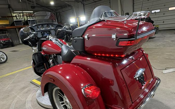 2021 Harley-Davidson Tri Glide Ultra Billiard Red