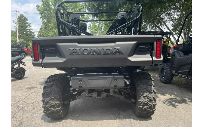 2024 Honda Pioneer 1000-6 Deluxe Crew Camo