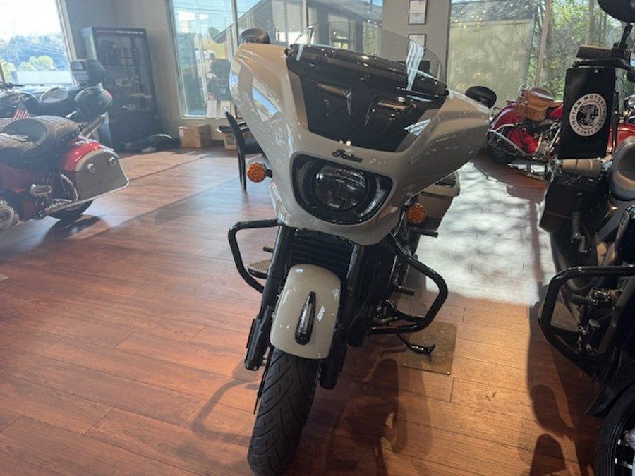 2026 Indian Motorcycle® Chieftain® PowerPlus 112 Dark Horse® with PowerBand Audio Package