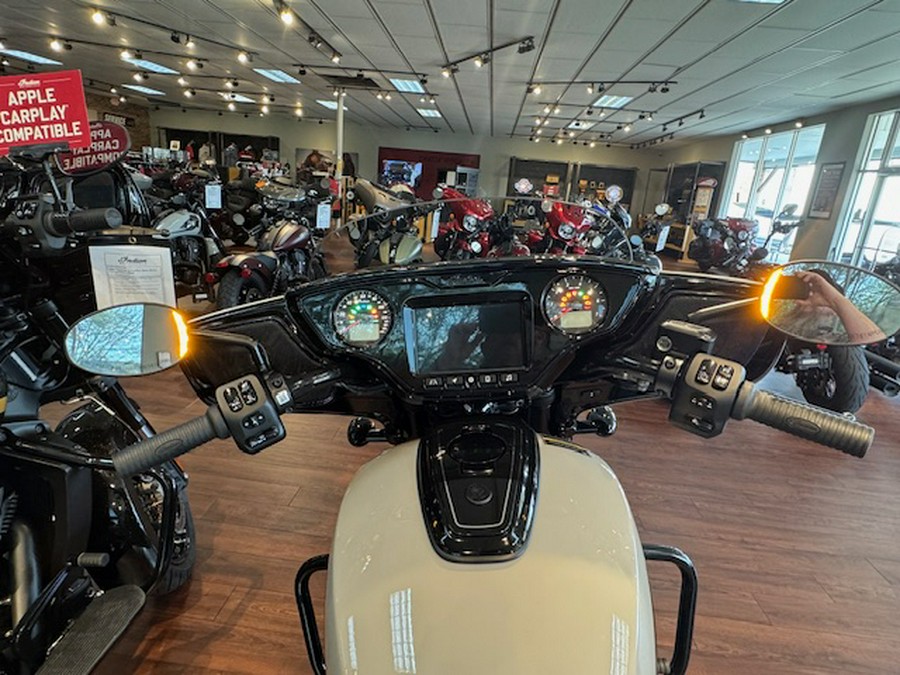 2026 Indian Motorcycle® Chieftain® PowerPlus 112 Dark Horse® with PowerBand Audio Package