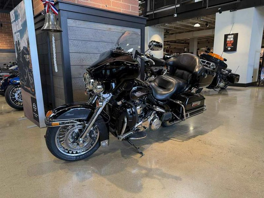 2013 Harley-Davidson® FLHTC - Electra Glide® Classic