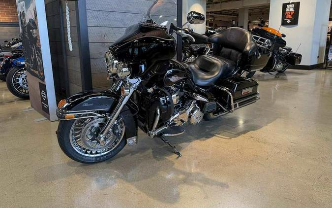 2013 Harley-Davidson® FLHTC - Electra Glide® Classic