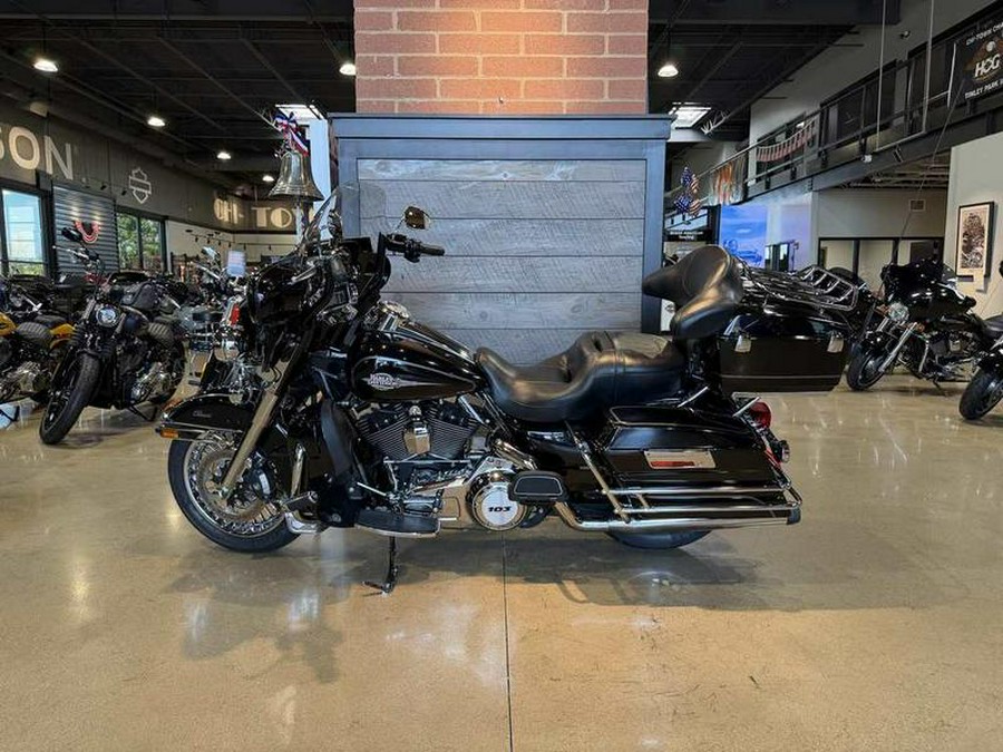 2013 Harley-Davidson® FLHTC - Electra Glide® Classic