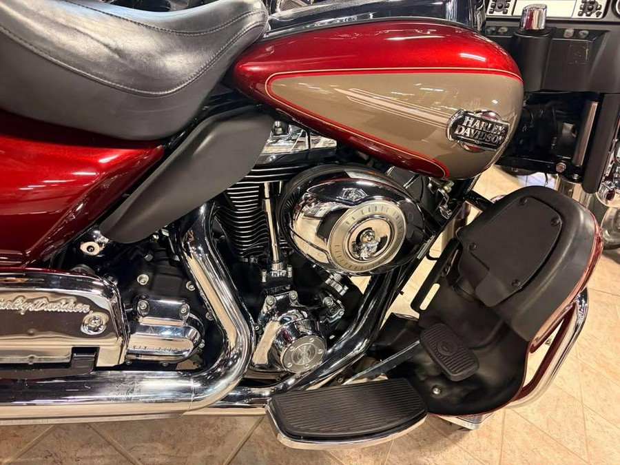 2009 FLHTCU