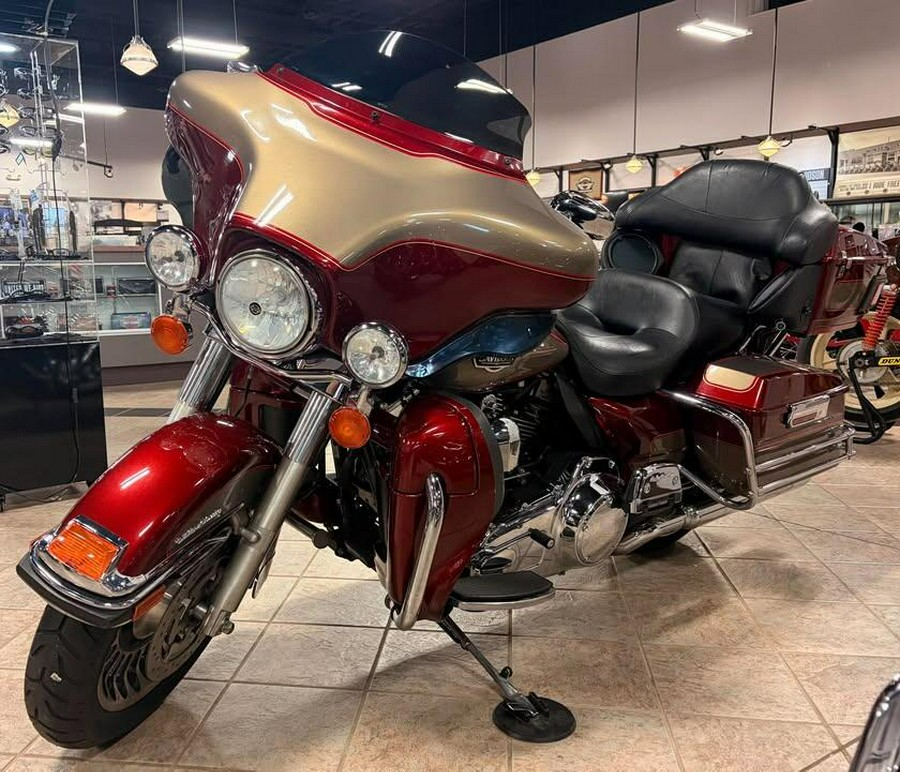 2009 FLHTCU