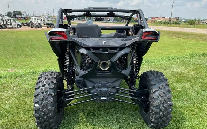 2024 Can-Am® Maverick X3 DS Turbo Catalyst Gray