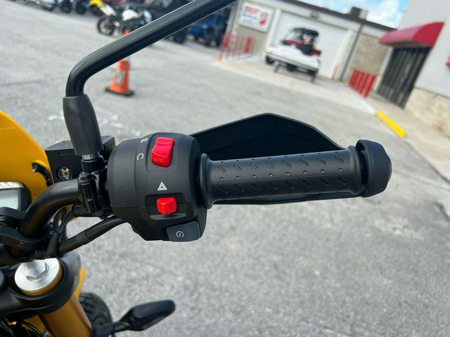 2026 Triumph Scrambler 400 XC Racing Yellow XC