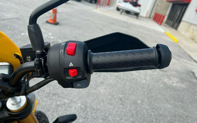 2026 Triumph Scrambler 400 XC Racing Yellow XC