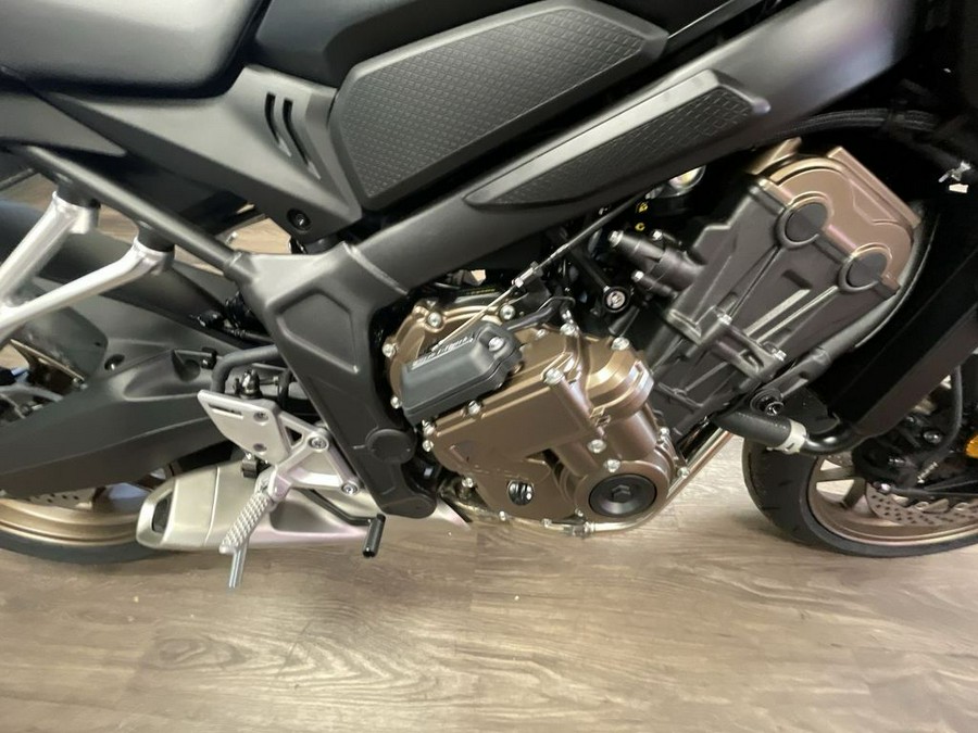2026 Honda® CB650R E-Clutch