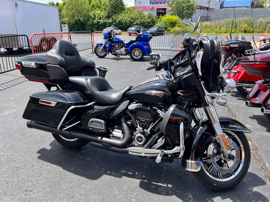 2018 Harley-Davidson FLHTCU