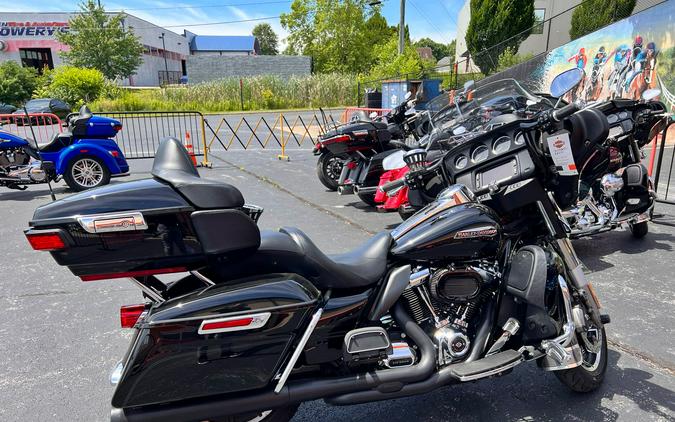 2018 Harley-Davidson FLHTCU