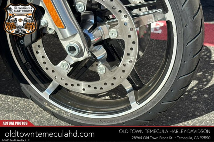 2025 Harley-Davidson FLHXU