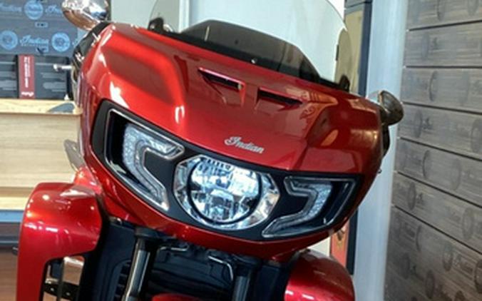 2024 Indian Pursuit Limited Sunset Red Metallic
