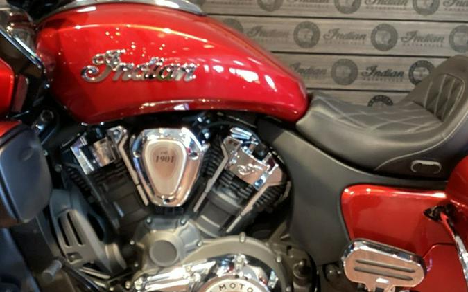 2024 Indian Pursuit Limited Sunset Red Metallic