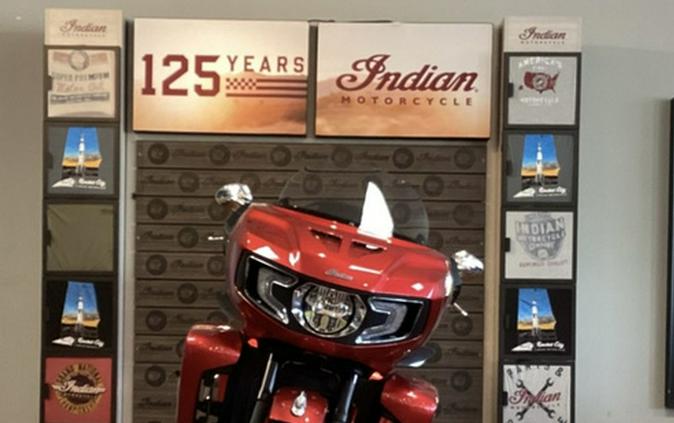 2024 Indian Pursuit Limited Sunset Red Metallic