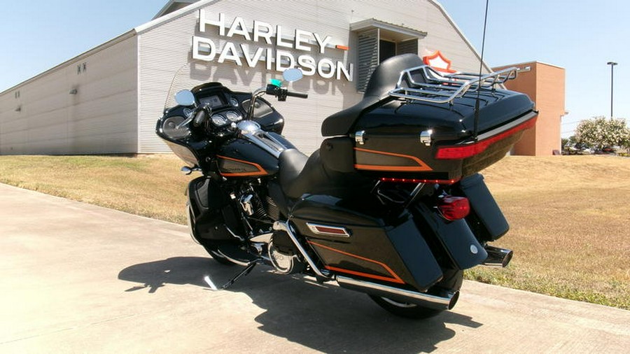 2022 Harley-Davidson® FLTRK - Road Glide® Limited