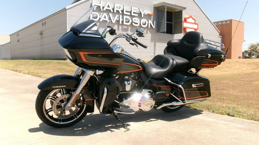 2022 Harley-Davidson® FLTRK - Road Glide® Limited