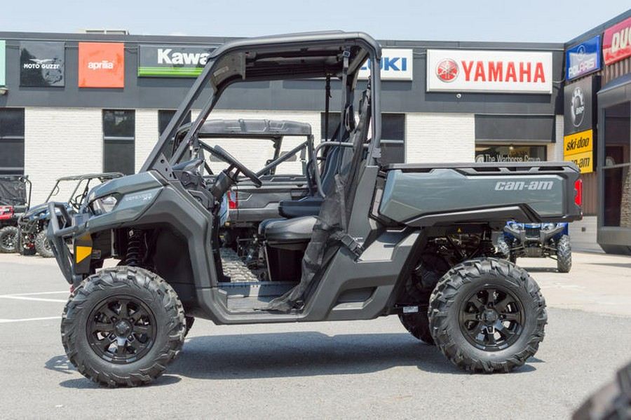 2024 Can-Am® Defender XT HD10