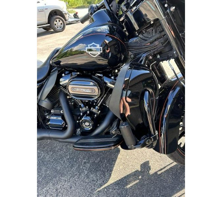 2018 Harley-Davidson® FLHXS - Street Glide® Special