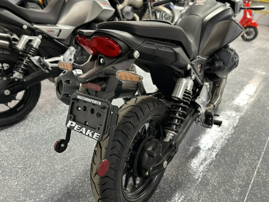 2025 Moto Guzzi V85 Strada