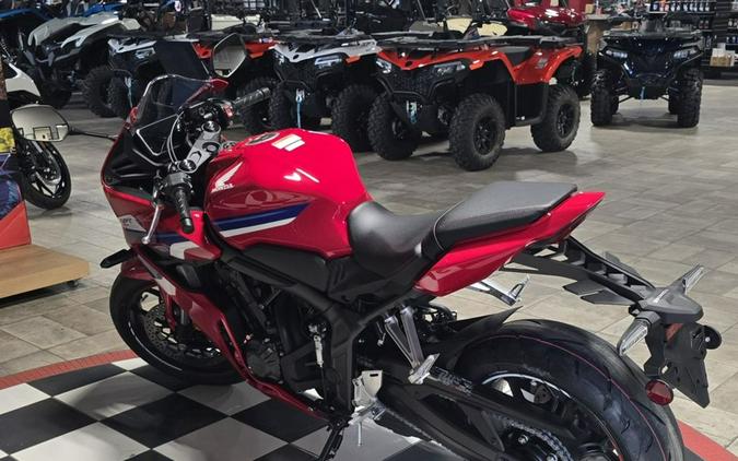 2026 Honda® CBR650R E-Clutch