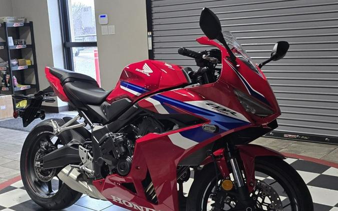 2026 Honda® CBR650R E-Clutch