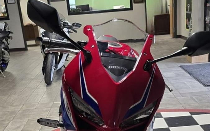 2026 Honda® CBR650R E-Clutch